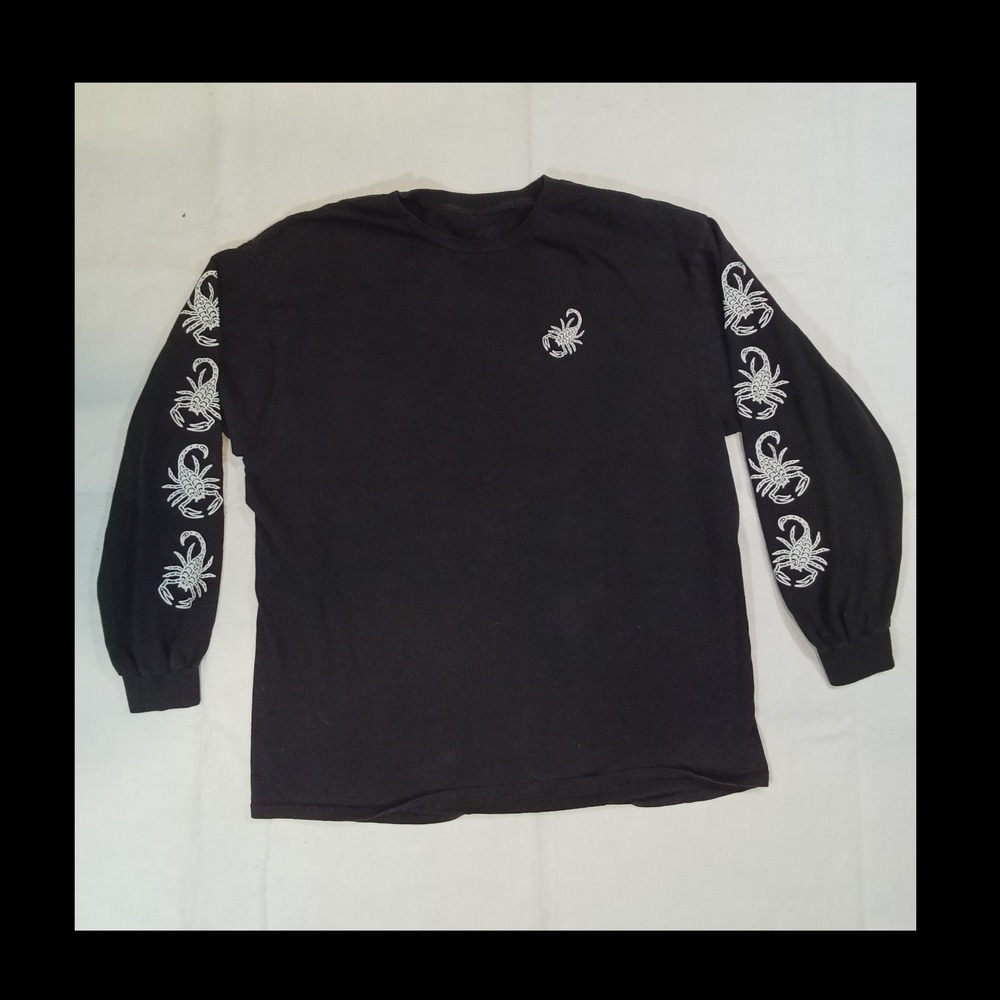 Lurking Class Men's XL Black Long Sleeve Crew Neck Skull Scorpion Graphic Tee